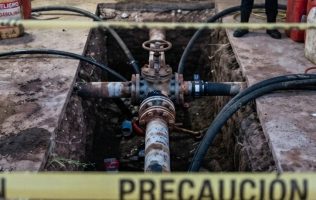 Alerta fuerte olor a combustible en Tultitlán; delata toma clandestina
