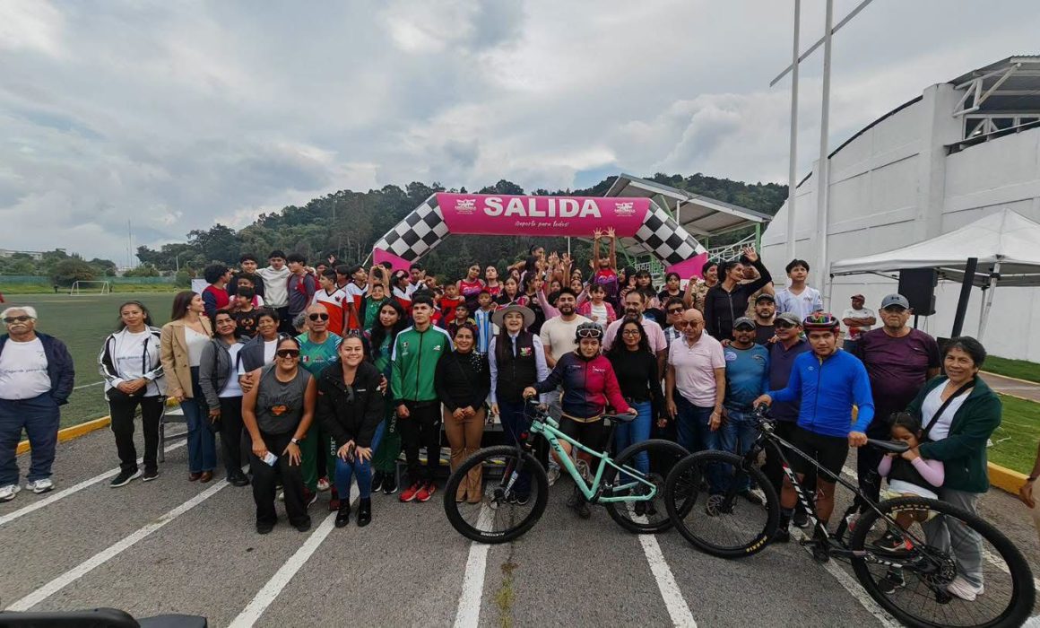 Anuncia alcaldesa nueva pista de atletismo con tartán en Amecameca