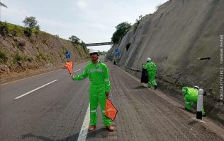 Anuncian cierres en la México-Querétaro por montaje de estructuras