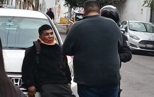 Apuñalan a joven tras intervenir en presunto asalto en Toluca