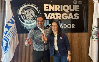 Arropa Enrique Vargas a Iraí Albarrán y fortalece al PAN en Metepec2