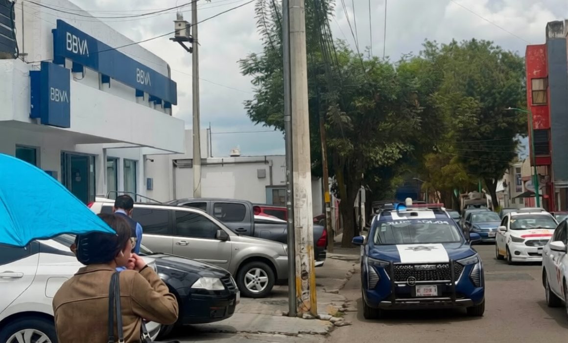 Asaltos a cuentahabientes no ceden en Toluca; roban $500 mil frente a CU