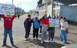 Bloquean estudiantes avenida Las Partidas; exigen seguridad en Lerma
