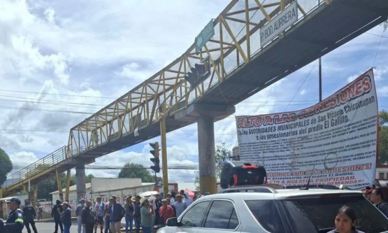Bloquean la México-Texcoco por conflicto en predio 'El Gallito'