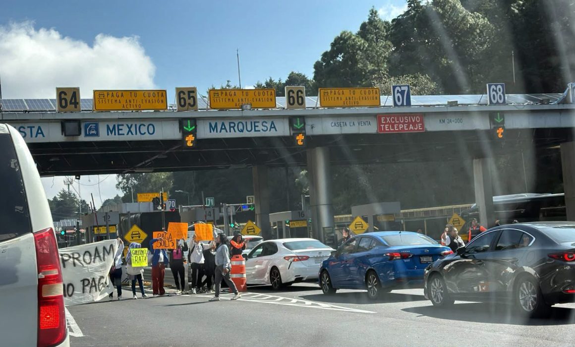 Bloquean parcialmente la México-Toluca trabajadores de PROAM
