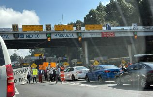 Bloquean parcialmente la México-Toluca trabajadores de PROAM