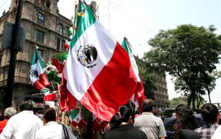 Cierra Huixquilucan siete vialidades por desfile del 16 de septiembre