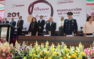 Conmemora Tecámac 201 años con entrega de Preseas al Mérito Civil