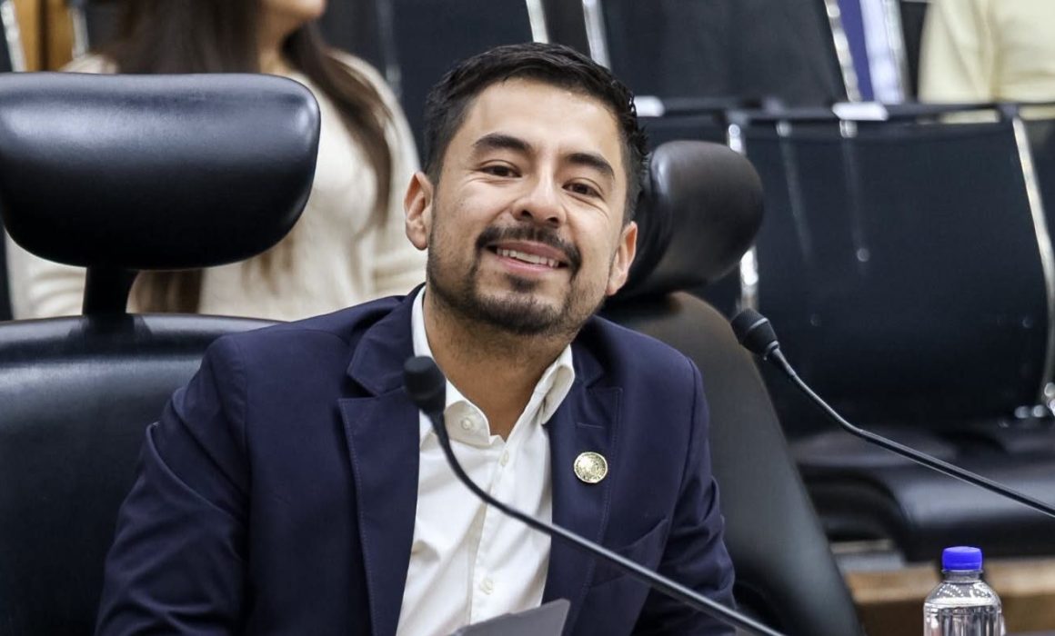Construye Guillermo Santiago su trayectoria política dentro de Morena