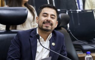 Construye Guillermo Santiago su trayectoria política dentro de Morena