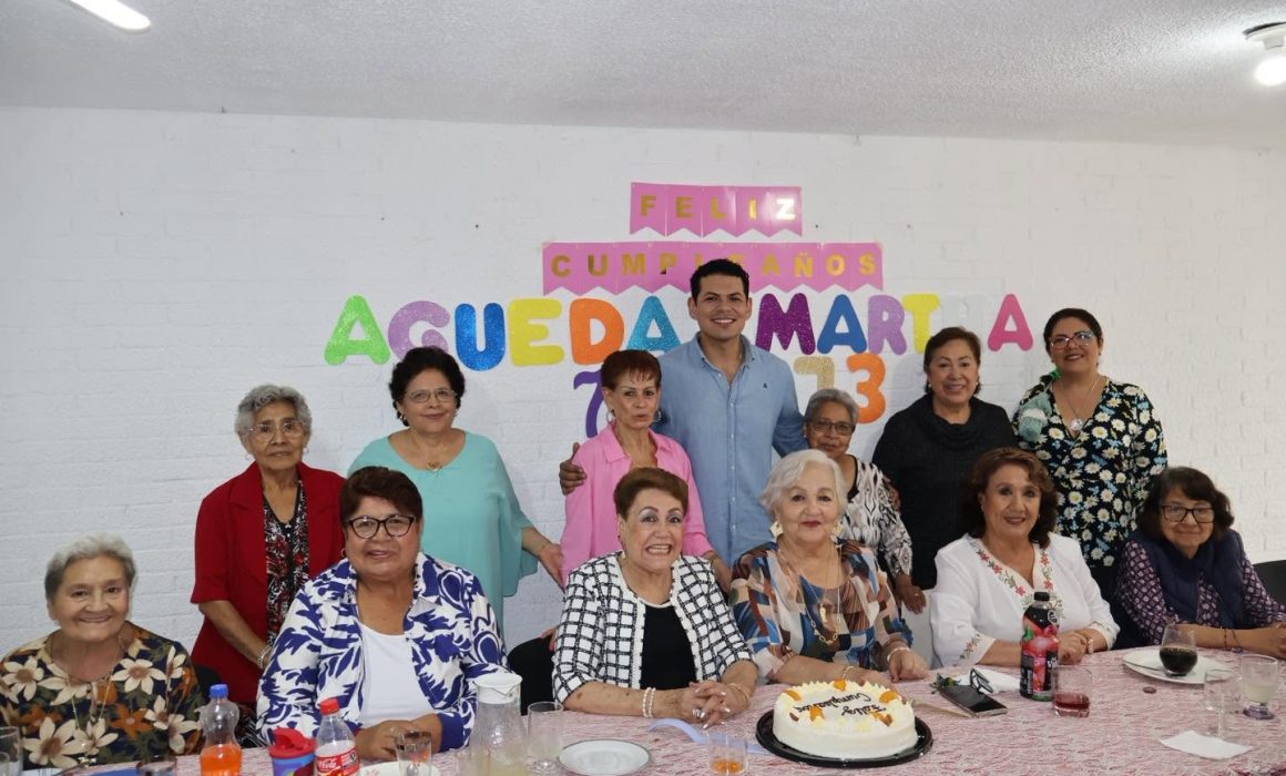Convive Paco Mercado con amigos de Gracias a la Vida en Tlanepantla