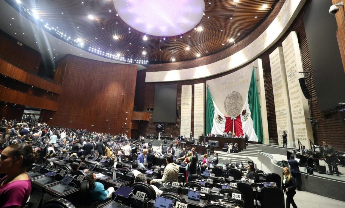 Dedica Cámara de Diputados minuto de silencio a joven de Izcalli