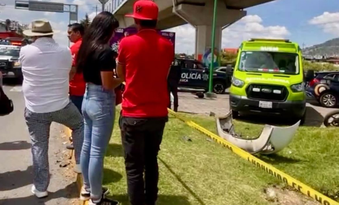 Deja sin vida a motociclista fuerte choque frontal en Toluca