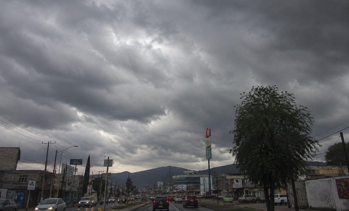 Emite SMN alerta de lluvias fuertes en el Edomex