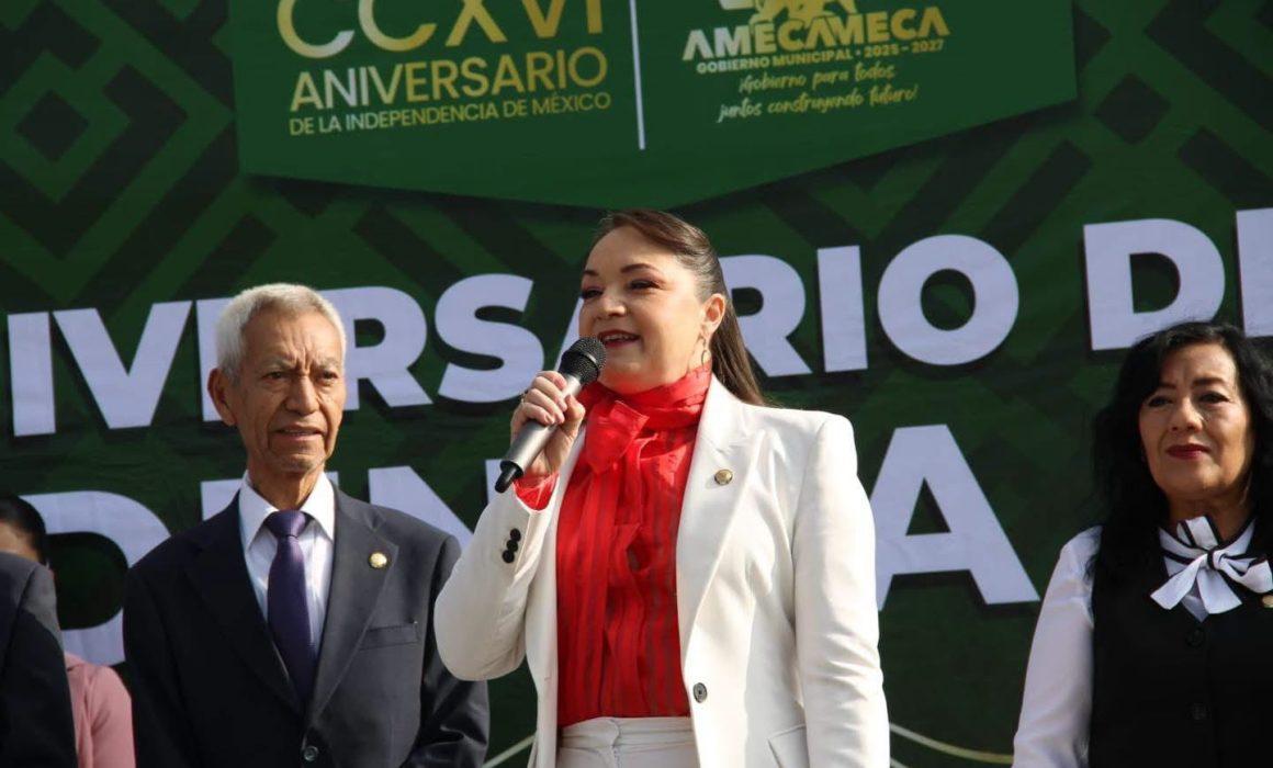 Encabeza Ivette Topete acto cívico por Independencia en Amecameca