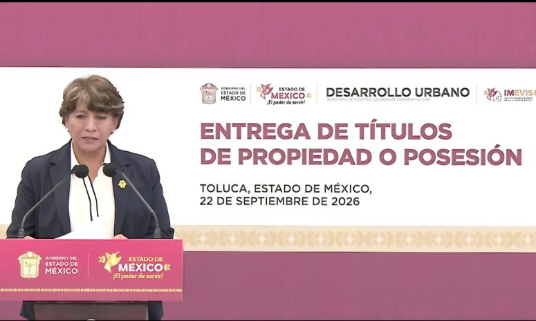 Entrega Delfina Gómez 5 mil 691 títulos de propiedad a mexiquenses