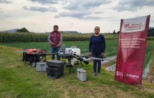 Entregan dron agrícola a productora de San Felipe del Progreso