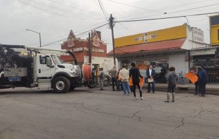Exigen vecinos de La Conchita solución al drenaje colapsado en Chalco