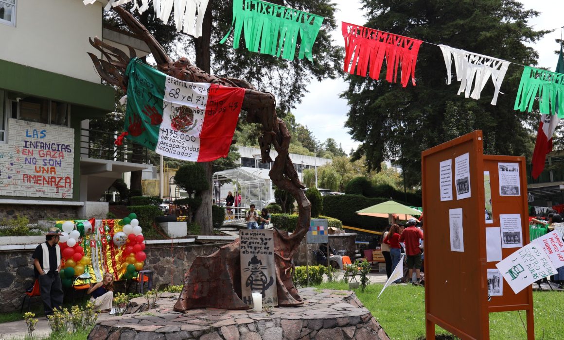 Homenajean en la UAEMéx a Claudia Tacoronte y exigen justicia