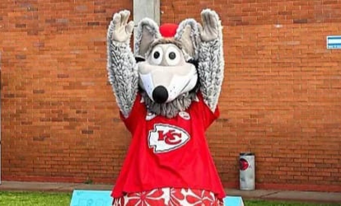 Inauguran NFL Play 60 en Lerma con mascota de Kansas City Chiefs