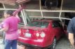 Intentan linchar a hombre que se impactó contra panadería en Naucalpan