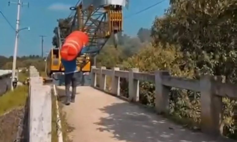 Intervienen autoridades puente volado en carretera La Marquesa-Tenango