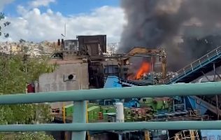 Moviliza a cuerpos de emergencia incendio en recicladora de Tultitlán