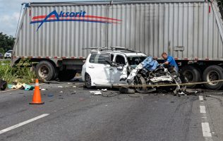 Mueren 3 integrantes de familia de Neza en accidente en Veracruz
