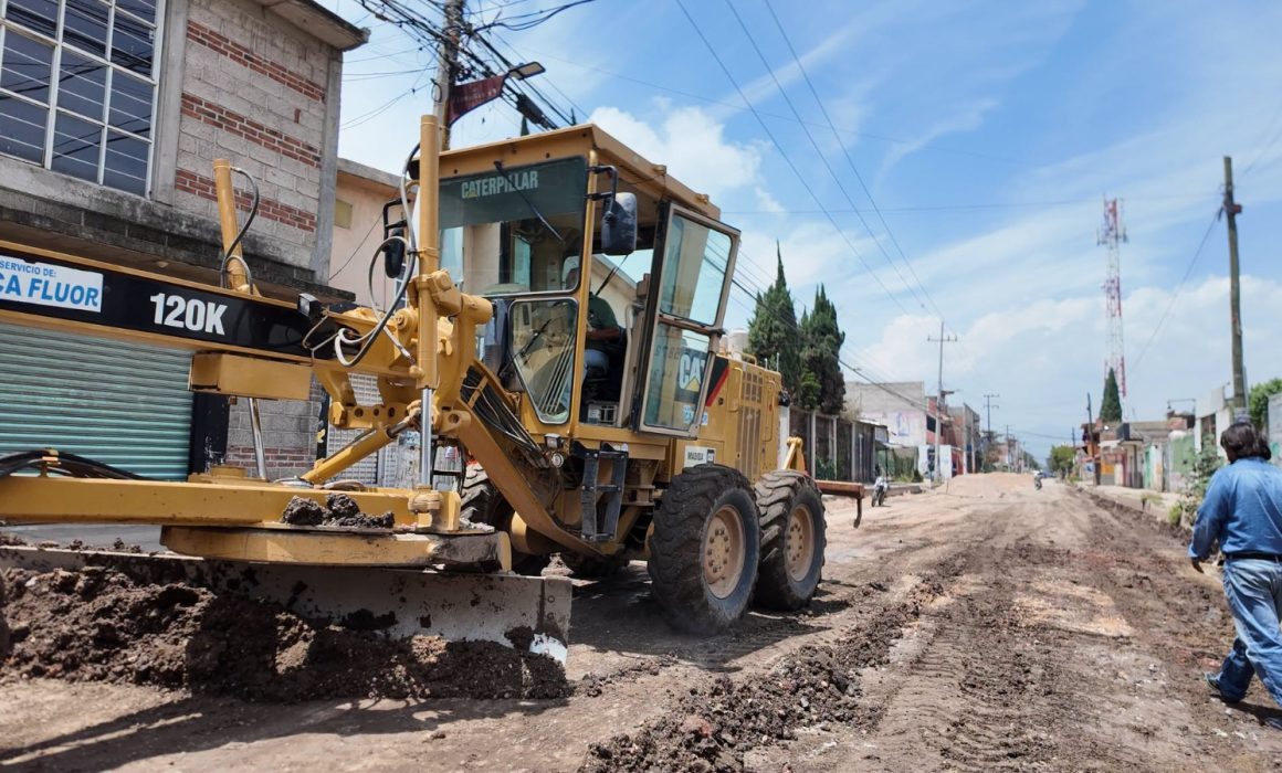 Obligan amenazas al gobierno Teoloyucan a trabajar en Av. Zumpango