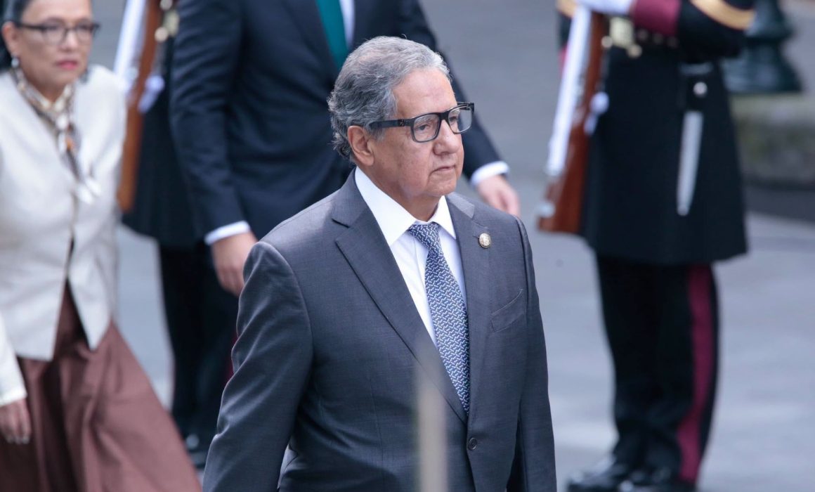 Pide Higinio Martínez pasar a la báscula a candidaturas de Morena