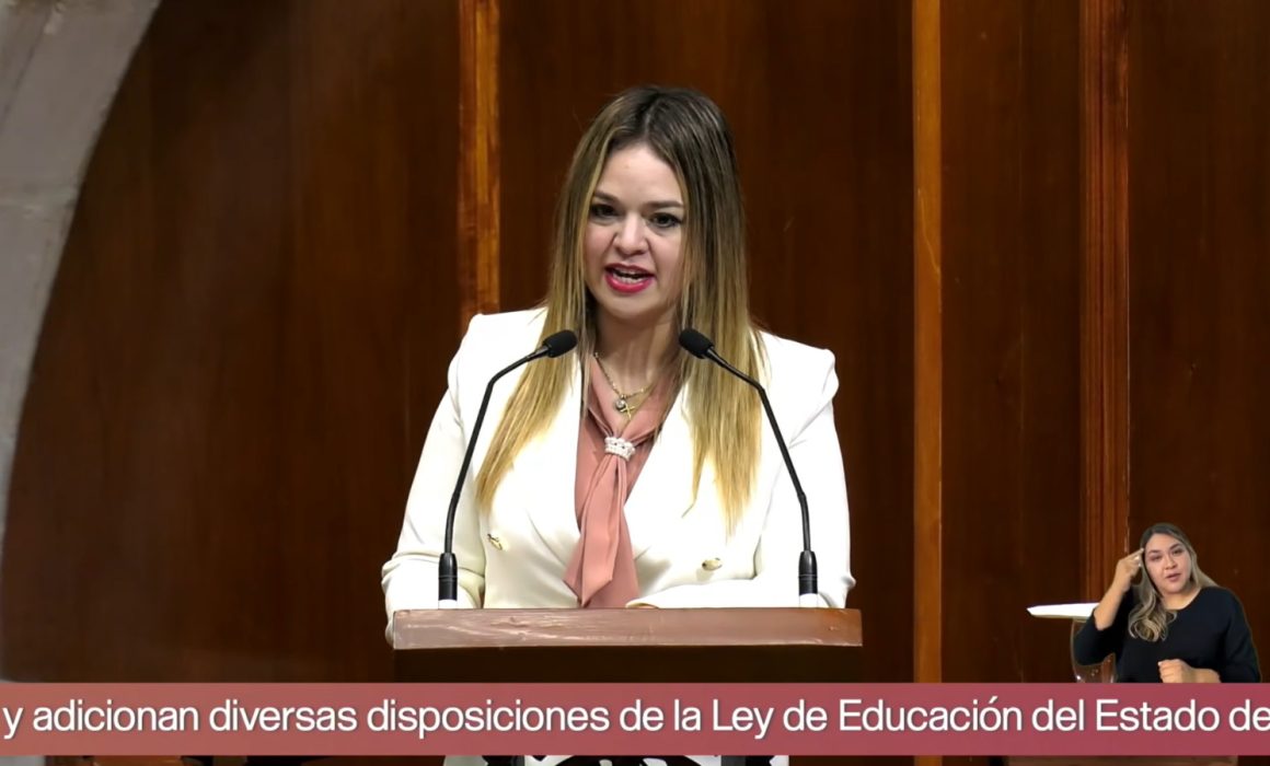 Propone Jennifer González garantizar agua potable en escuelas del Edomex
