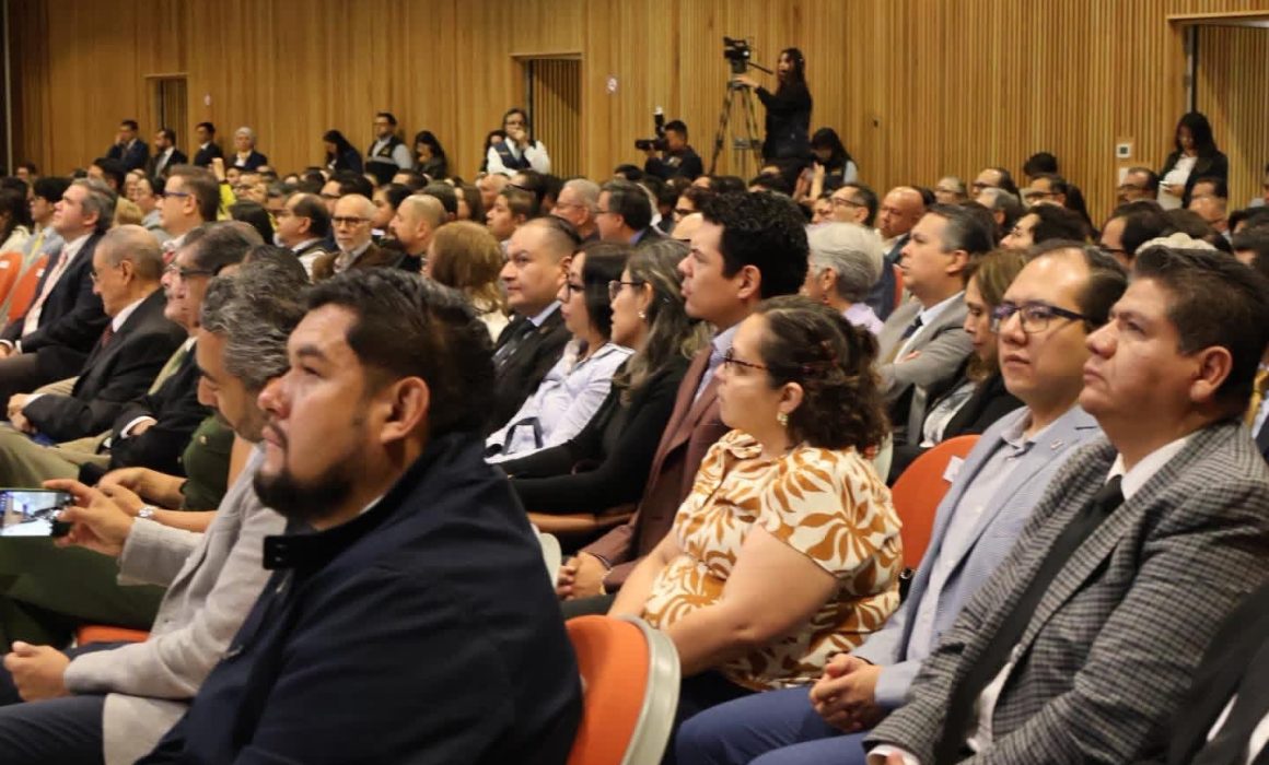 Respalda Paco Mercado cercanía con comunidad universitaria de Acatlán