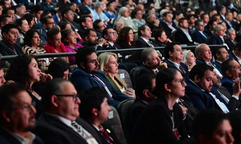 Respaldan alcaldes de Morena y oposición a Delfina Gómez en 3er Informe