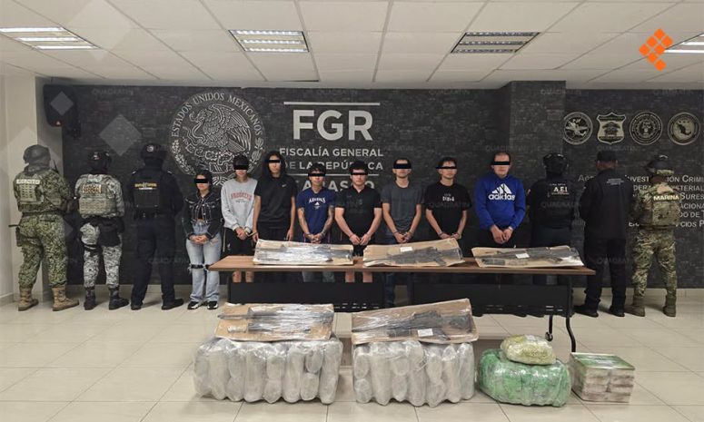 Inicia FGR investigación contra 8 por transporte de drogas y arsenal en Tabasco