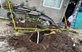 Se abre socavón en Naucalpan y afectó varias casas