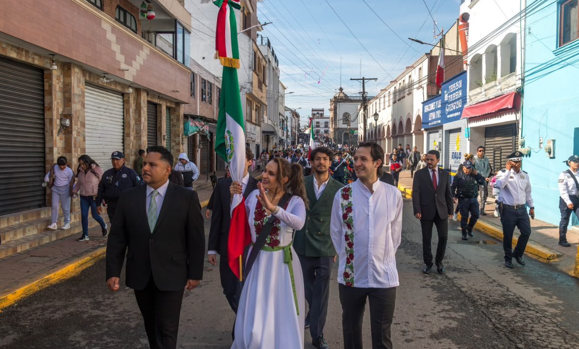 Se viste Tianguistenco de fiesta para celebrar la Independencia