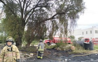 Sofocan bomberos de Tultepec y Cuautitlán fuerte incendio