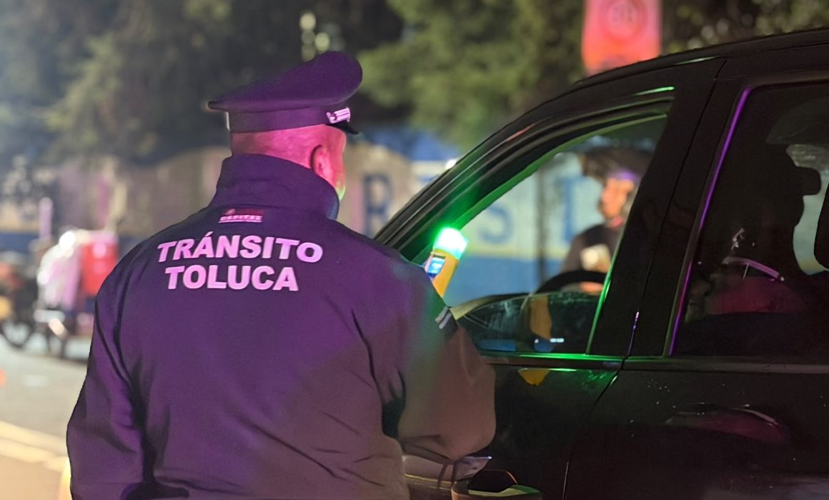 Sorprenden a 81 conductores ebrios antes del Grito en Toluca