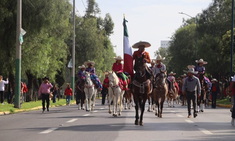Conmemora Cuautitlán Izcalli Independencia con desfile cívico