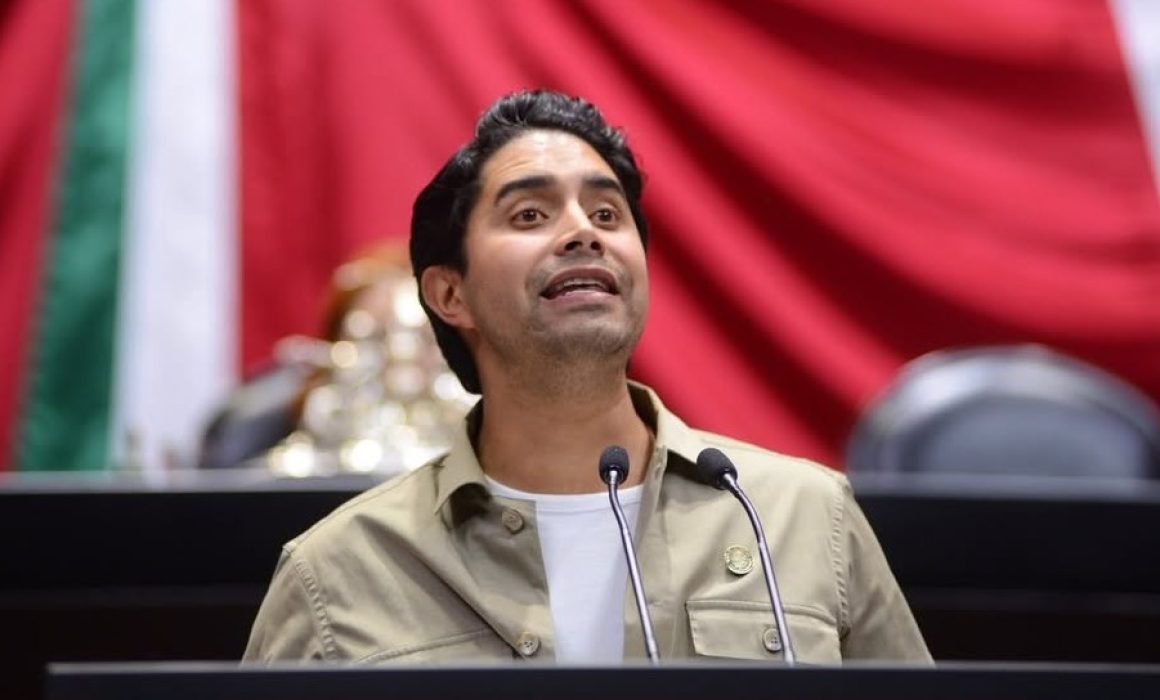 Abre Luis Miranda los curules del Congreso de Edomex a vecinos de Toluca