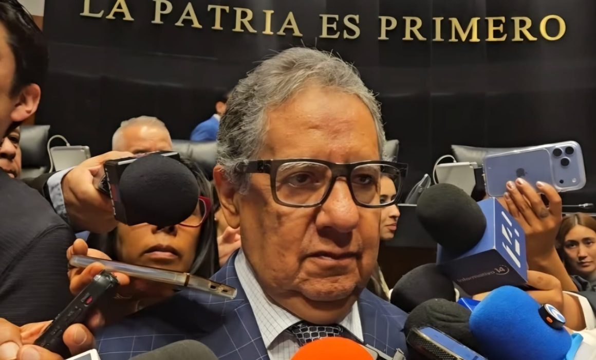 Advierte Higinio que Morena debe corregir y poner límites