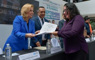 Apoya Atizapán a mil 670 familias con testamentos de bajo costo en 2026
