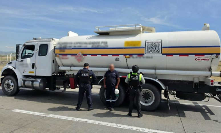 Aseguran 20 mil litros de diésel en Apaseo