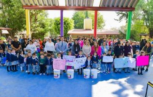 Atiende Atizapán a escuelas con aula digital y pintura para estudiantes