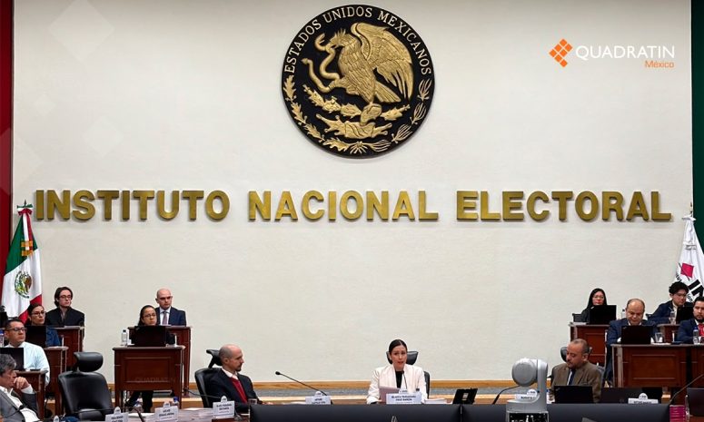Rinde Yassahara Cruz protesta como presidenta del INE con voto unánime