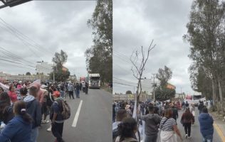 Bloquean vecinos Texcoco-Lechería por conflicto de agua en Tezoyuca