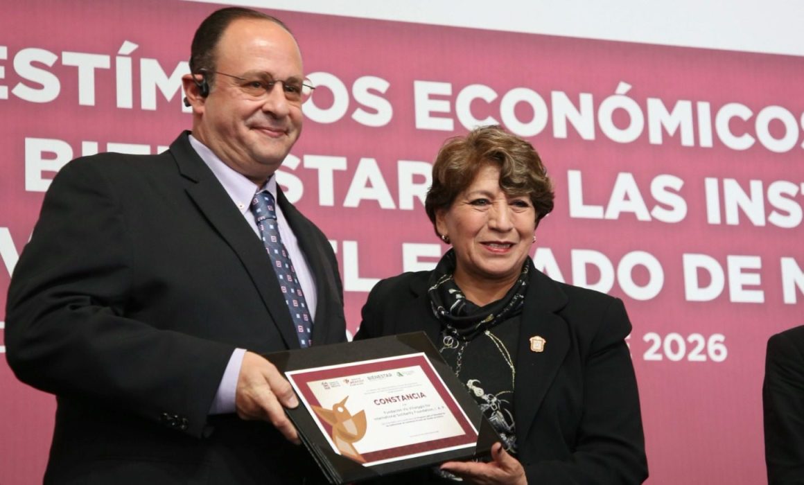 Celebra Juan Carlos González entrega de estímulos a asociaciones privadas