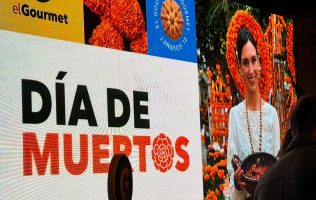 Celebra ‘Me voy a comer el mundo’ 10 años con especial de Día de Muertos