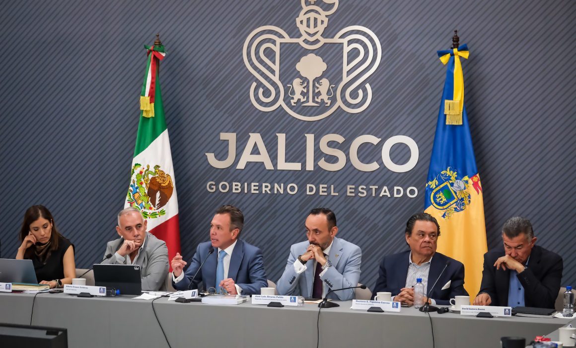 Cierran filas por agua limpia en Jalisco