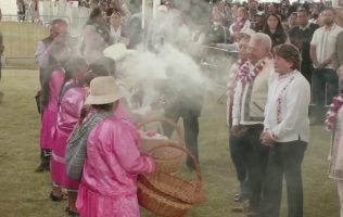 Cobijan artesanos a Delfina Gómez en San Felipe y reconocen avances